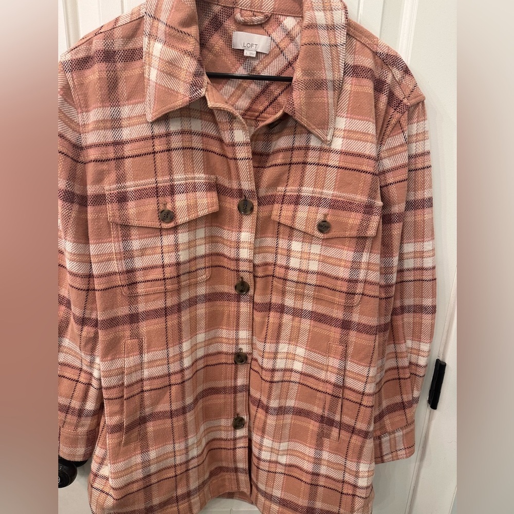 LOFT Pink and Cream Plaid Shirt Jacket with pockets sz L